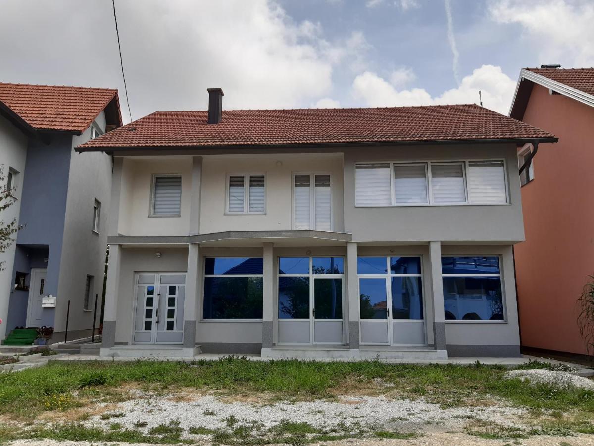 As Guesthouse Krzevici Exterior photo